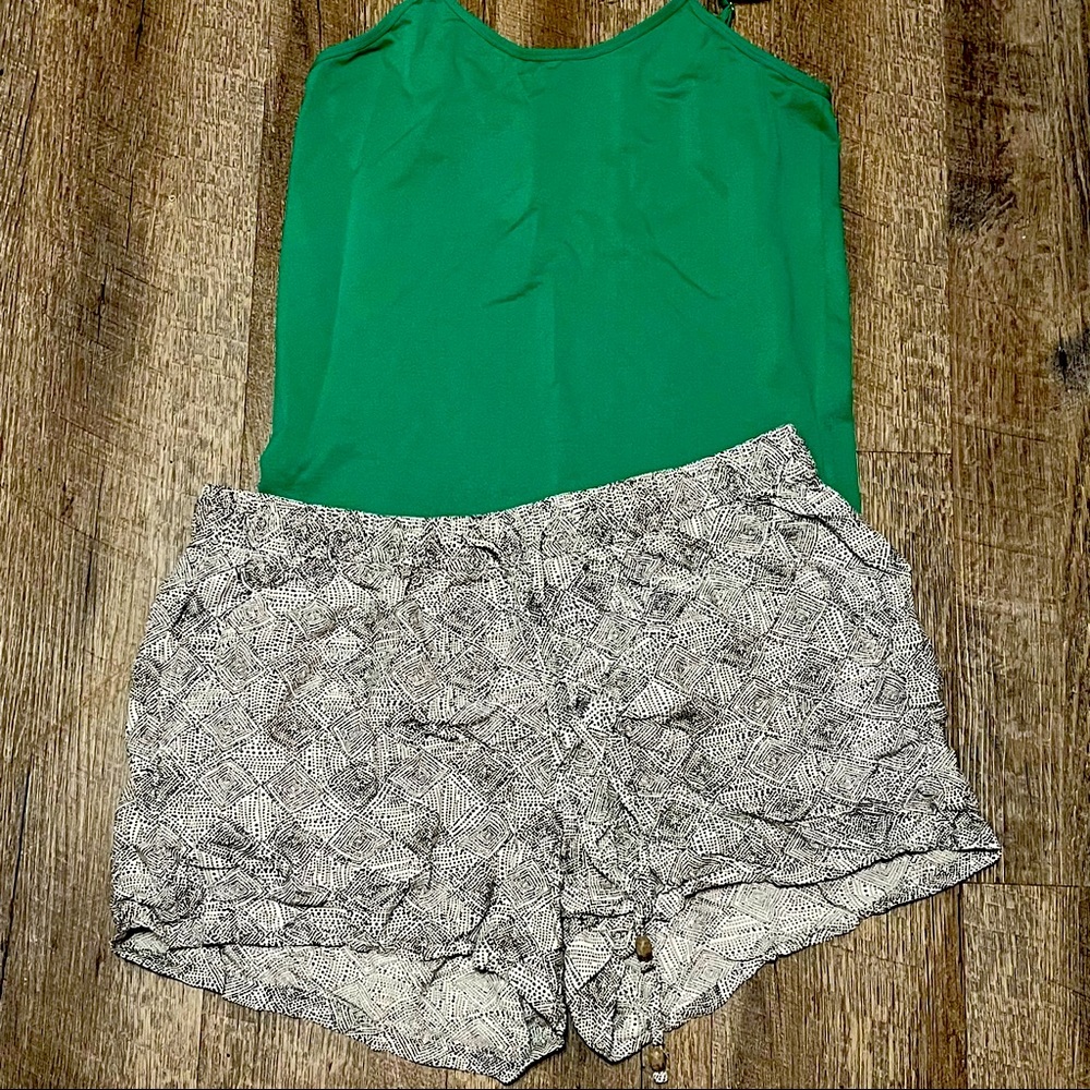 Old navy drawstring shorts